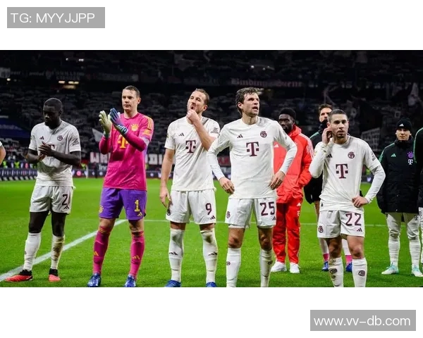 穆勒回归拜仁主场观看比赛坐赫内斯专属座位引发球迷热议