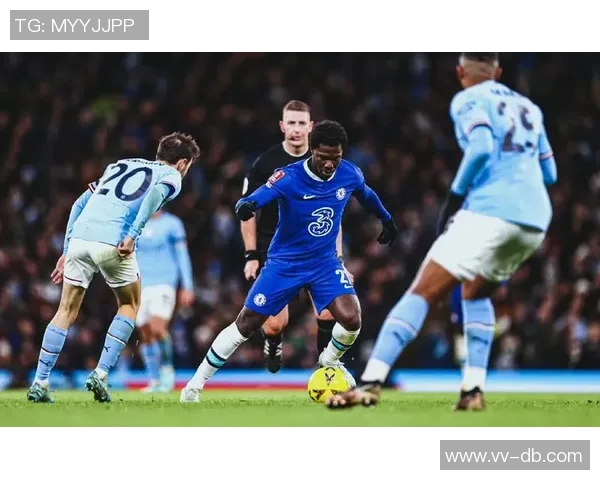 大卫福法纳再次因无证驾驶被罚款440英镑并扣6分